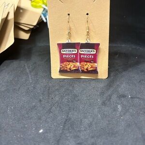 B2G2 Snyders Pieces Earrings